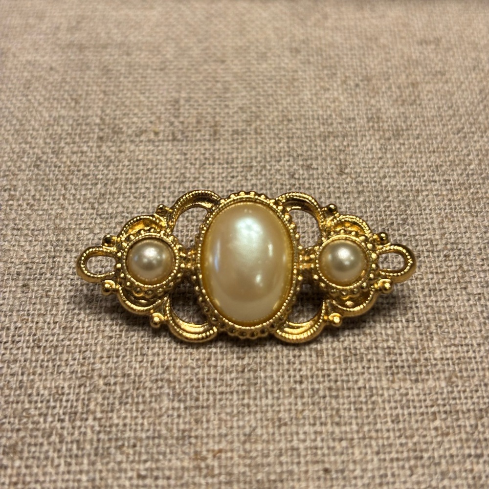 Vintage Gold Tone Faux Pearl Brooch - Victorian Revival Filigree Pin